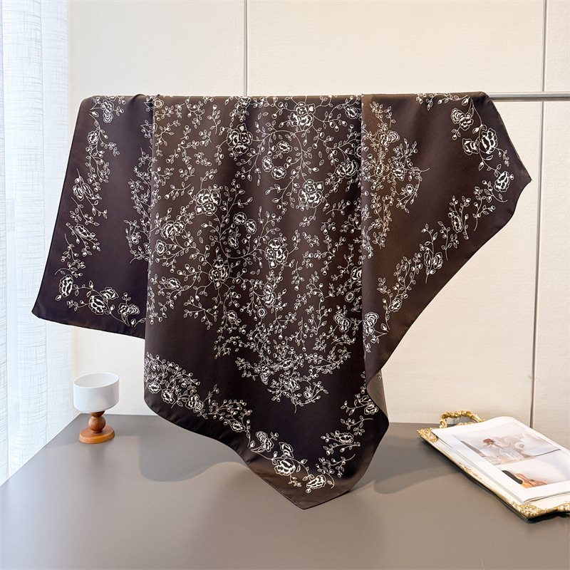 Luxury Vintage 90X90cm Square  - огляд і ціна Ascot Neck Scarf